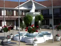 Shakespeare Inn Hotels in New Hamburg