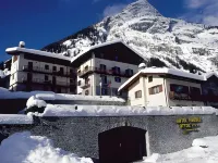 Hotel Ottoz Meublé Hotels near Pra Neyron