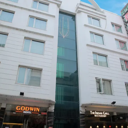 Hotel Godwin Deluxe Отели рядом с достопримечательностью «Дели - центр города»