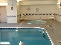 Amerivu Inn and Suites - Kolam Renang