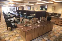 Kings Bury Inn - breakfast