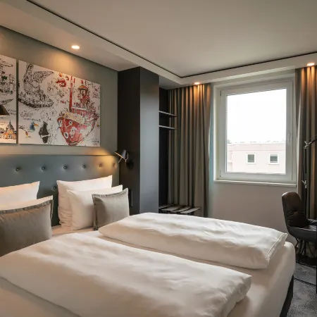 Motel One Hamburg-Altona Отели рядом с достопримечательностью «Музей Альтоны»