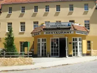 Hotel Und Restaurant Kranichsberg Hotels in Schoneiche