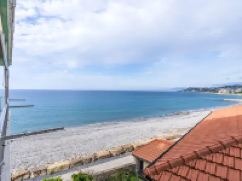 Pieds Dans l'Eau 2 Hotels in Riva Ligure