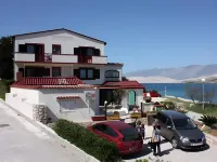 Boutique Villa Revelin Hoteles cerca de Plaża
