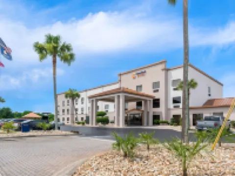 Comfort Suites Near Robins Air Force Base Hotels in Warner Robins