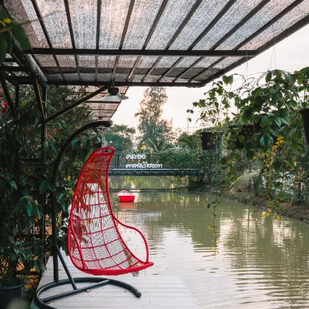 Klong Cafe & Resort