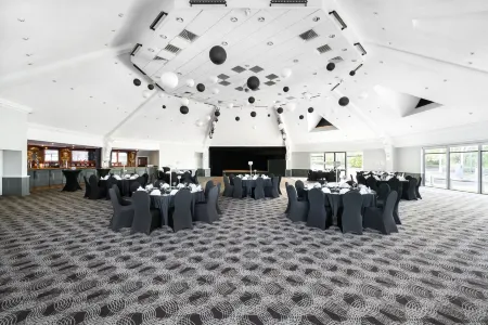 Holiday Inn Norwich - North Отели в г. Хеллесдон