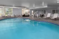 Holiday Inn Express SPOKANE AIRPORT by IHG - Kolam Renang