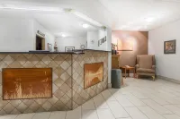 Super 8 by Wyndham Dauphin Hotels in Dauphin