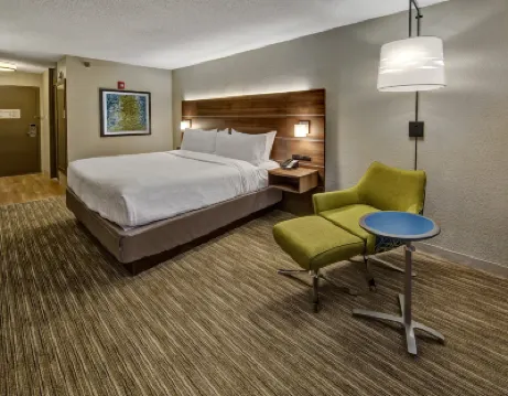 Holiday Inn Express LOUISVILLE AIRPORT EXPO CENTER by IHG โรงแรมใน
