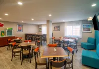 Quality Inn & Suites Hammond Near I-8090 - breakfast