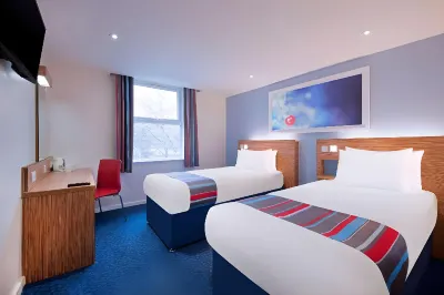 Travelodge Belfast Hotels near Big Fish