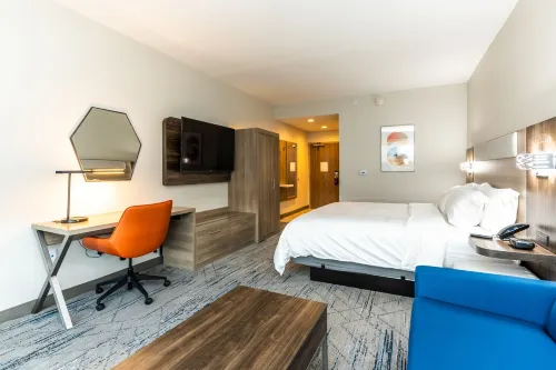 Holiday Inn Express & Suites CHARLOTTESVILLE by IHG Hotel di Charlottesville