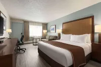 Travelodge by Wyndham Calgary South