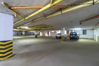 Hotel Axis Inn by Geh Suites - Parking