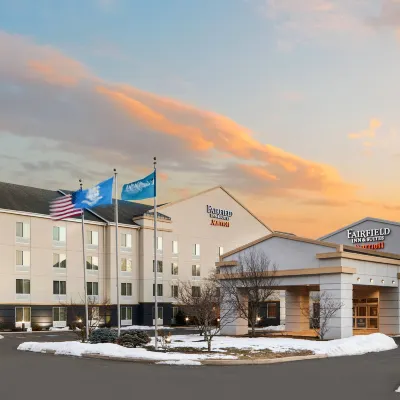 Fairfield Inn & Suites Plainville Hotels near Lake Compounce