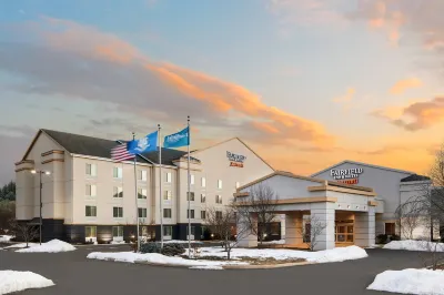 Fairfield Inn & Suites Plainville فنادق في بريستول
