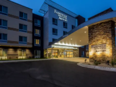 フェアフィールド・イン＆スイート・ビュート ビュートのホテル