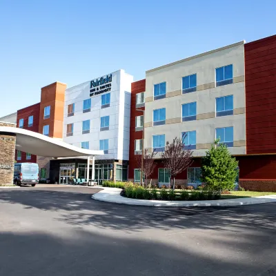 Fairfield Inn & Suites Richmond Airport Отели рядом с достопримечательностью «Валентин Риверсайд»