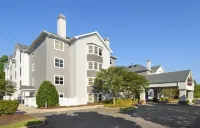 Hampton Inn & Suites Newport News-Airport (Oyster Point Area)