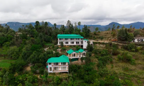 Shree Parijat Resort - Luxury Resort in Mukteshwar