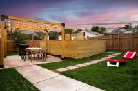 Pool-MovieTheater-KING BED & 5 minutes from the Alamodome & Riverwalk