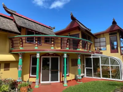 Indian Room at Maui Eco Retreat: Ocean, Waterfall, & Scenic Hiking Trails!
