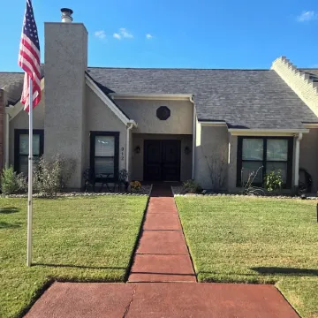 Clean 2-Bd Townhome in Quiet Neighborhood Close to All That B/CS Offers.