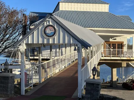 Grand Rivers Getaway at Ky Lakes