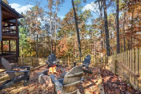 Luxury dog-friendly escape: Grin & Bear It Lodge