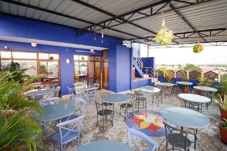 Apple Homestay Отели рядом с достопримечательностью «Ghanta Ghar Jodhpur»