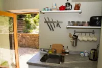 3-4 bed Barn, open living space , pet friendly, rural, with easy access from M4