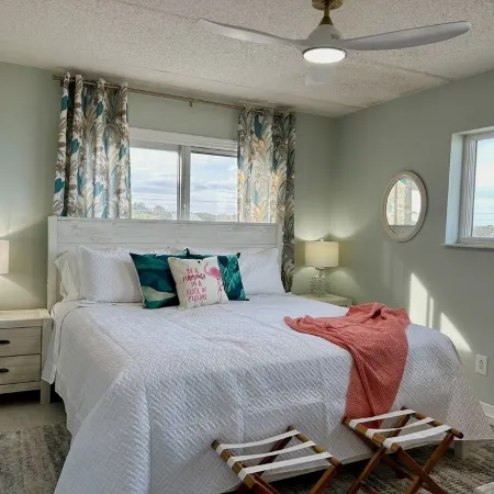 Oceanfront Penthouse Suite, 2 King Beds, Exquisite Beach Views, Newly Renovated