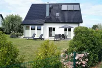 Modern, spacious vacation home - natural beach, space & tranquillity, fireplace Hotels in Dassow