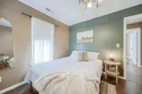 Cozy Cottage on Historic Route 66, Minutes Away from Wineries & Restaurants.