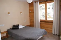 Large, Comfortable Apartment in an Exceptional Location Near the Village and Ski Slopes.