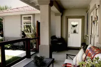 Entire Casita and Cal king bed, sofa bed and kitchen just minutes from Temecula.