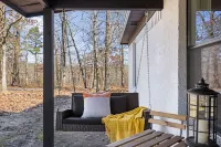 Secluded Cottage on 52 Acres - -30 Min from Hochatown