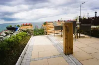 No. 173 'Widow's Row' Hotel dekat Millstone Caravan Park