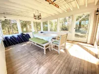 Salt Pond Cottage - Private Beach Access