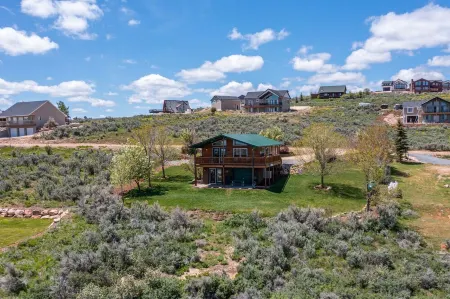 Lake View, AC, EV 240V Charger, Yard, Ideal Beach Pass