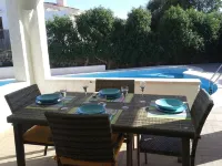 Modern Beach Style Villa, Close To Beach, Restos & Shops, Big Pool, Renovated. Hotels in Binibeca