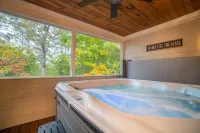 Hot-Tub+Game Room-Screened in Back deck with Fireplace-Walk to Helen