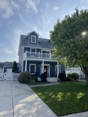 Beach Block Center of Town Fall is Beautiful Whole House 500 Per Night