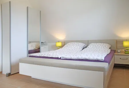 Thatched-Roof House Margarita (3 Bedrooms; 2 Bathrooms) in Zierow Near Wismar