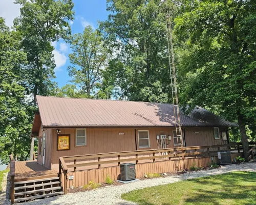 Lake Themed Cabin - Direct Water Access - Free Kayaks Hotels in Daviess County