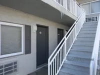 Walk to the beach, boardwalk and shopping! Pool on site, great location!