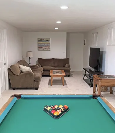 3BR Mountain Views! Family / Pet Friendly + Pool Table - 15 min to AFA Отели рядом с достопримечательностью «Парк Уотерфронт»