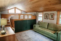 Columbia Mountain Cabin - Near Glacier NP, Big Private Backyard w Mountain Views